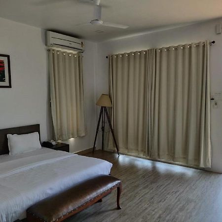Exotica Beach Retreats Diveagar Bagian luar foto