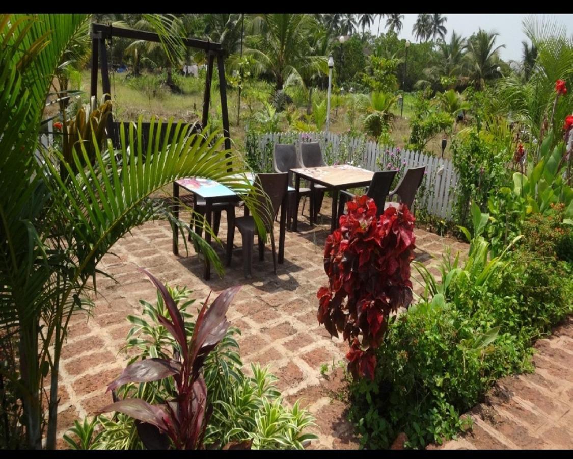 Exotica Beach Retreats Diveagar Bagian luar foto