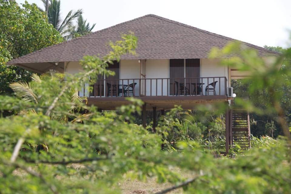 Exotica Beach Retreats Diveagar Bagian luar foto