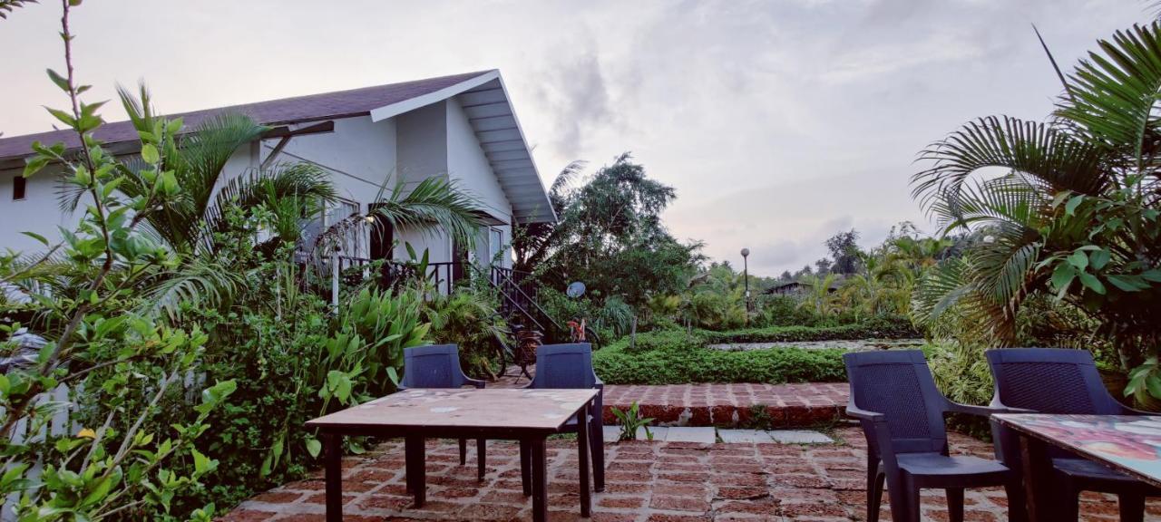 Exotica Beach Retreats Diveagar Bagian luar foto